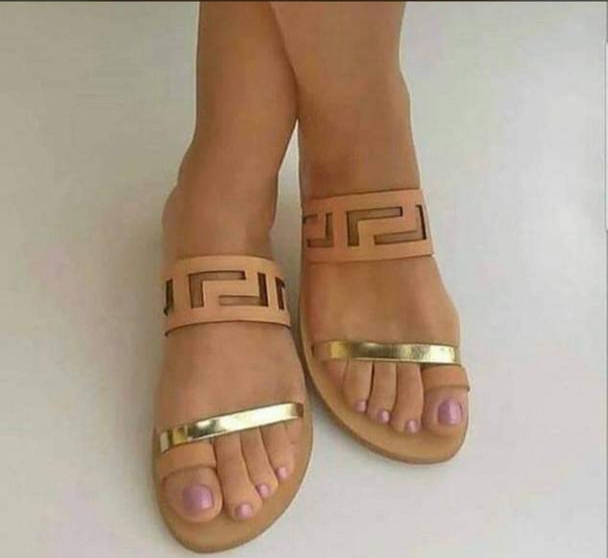 slippers